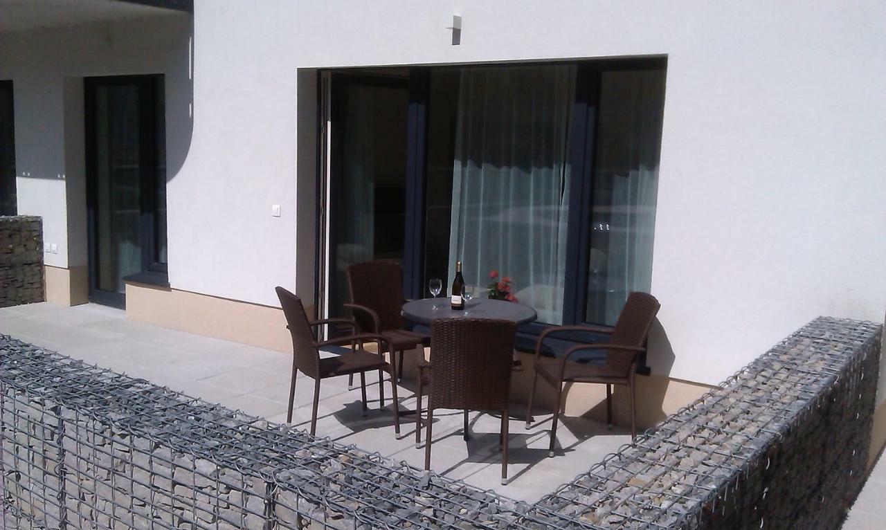 פלזן Sunny, Fully Furnished Studio Type With Terrace מראה חיצוני תמונה